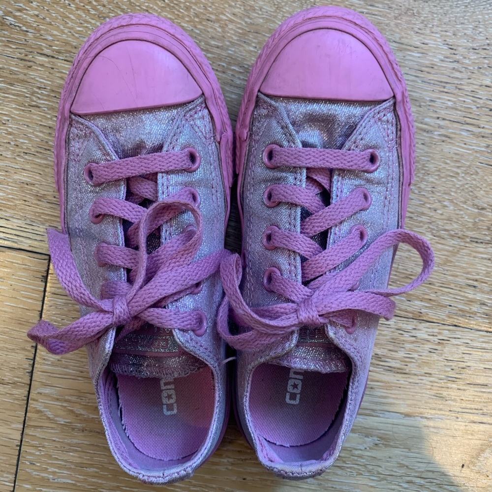 Pink converse